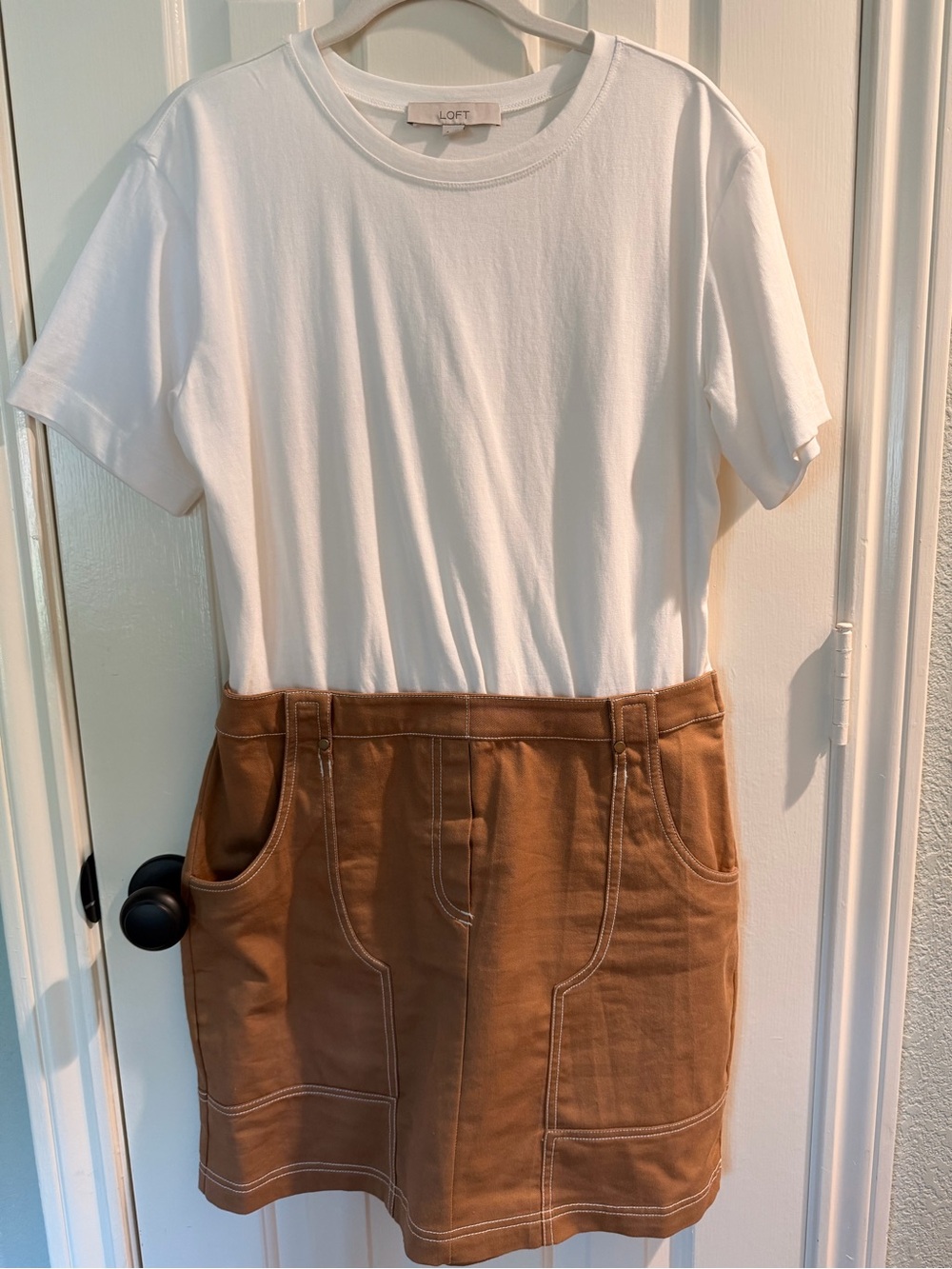 LOFT White and Tan Utility Mini Dress with Front Patch Pockets - Great Condition